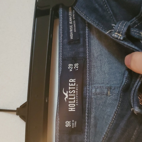 Womens Hollister size 9R - Picture 4 of 4